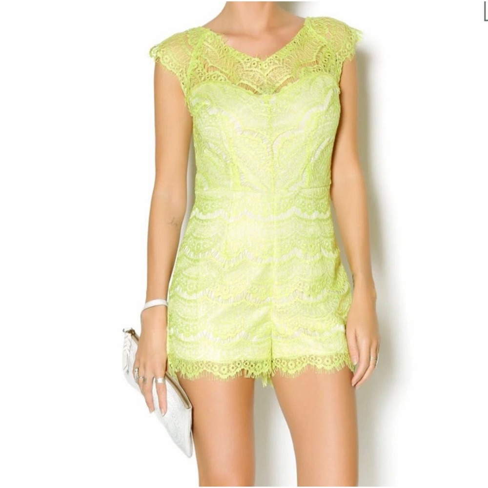 Ark & Co. Neon Yellow Green Lace Sweetheart Cap Sleeve Romper sz S